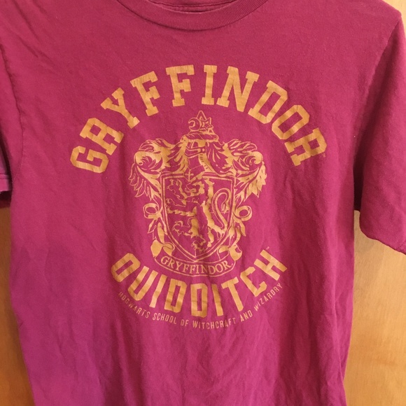 Warner Bros. Other - Gryffindor Quidditch T-shirt